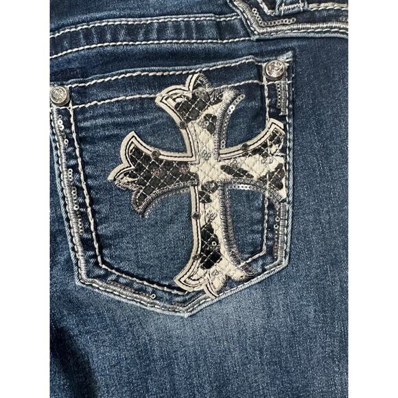 Miss Me Mid-Rise Boot cut jeans 30 silver & black cross pockets Embellished B15 - Picture 2 of 8